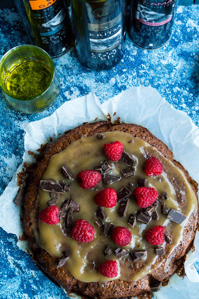Chokoladekage med olivenolie og karamel