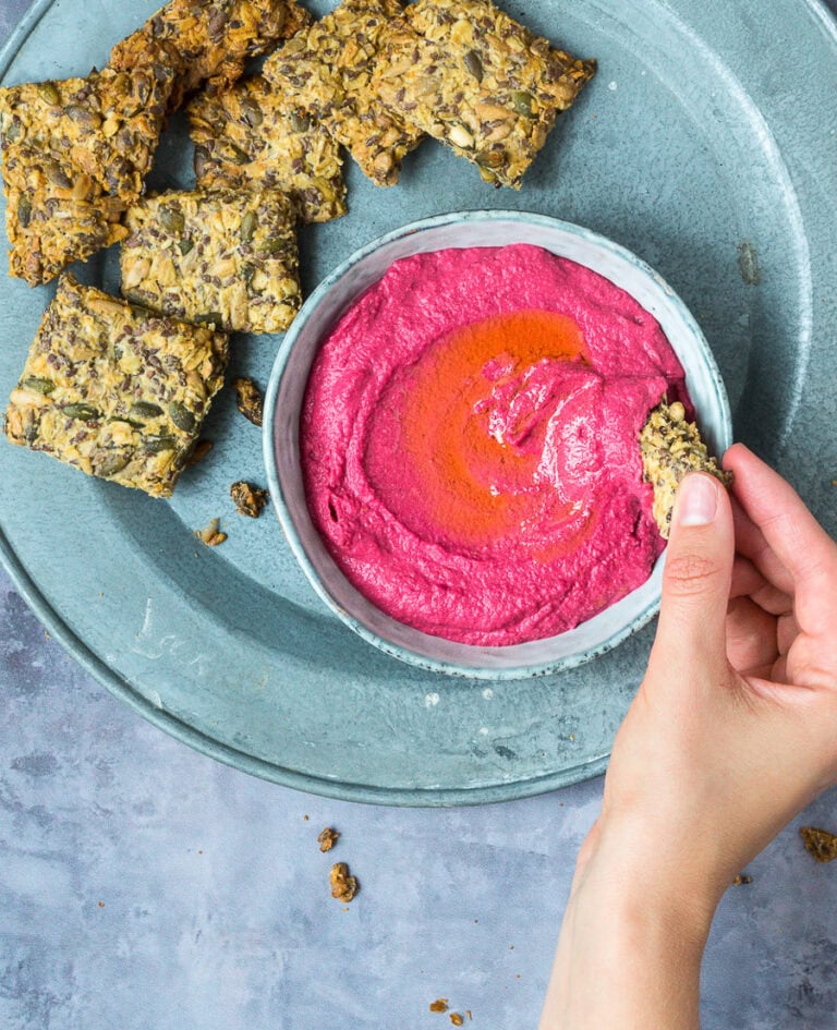 Rødbedehummus