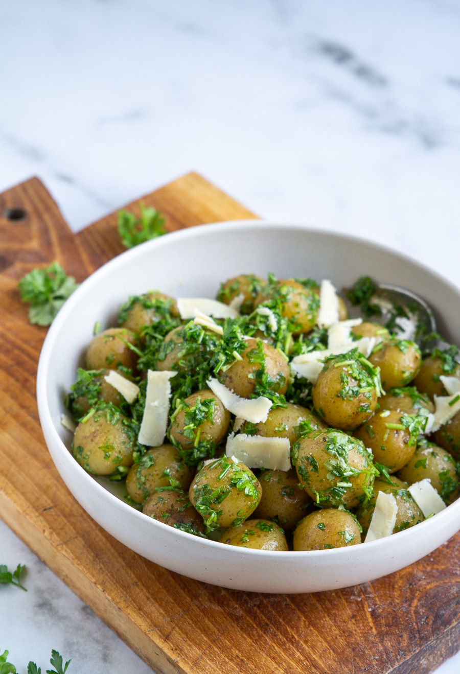 Kartoffelsalat med sennepsdressing | på lækker kartoffelsalat