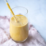 Smoothie med mango og gulerødder