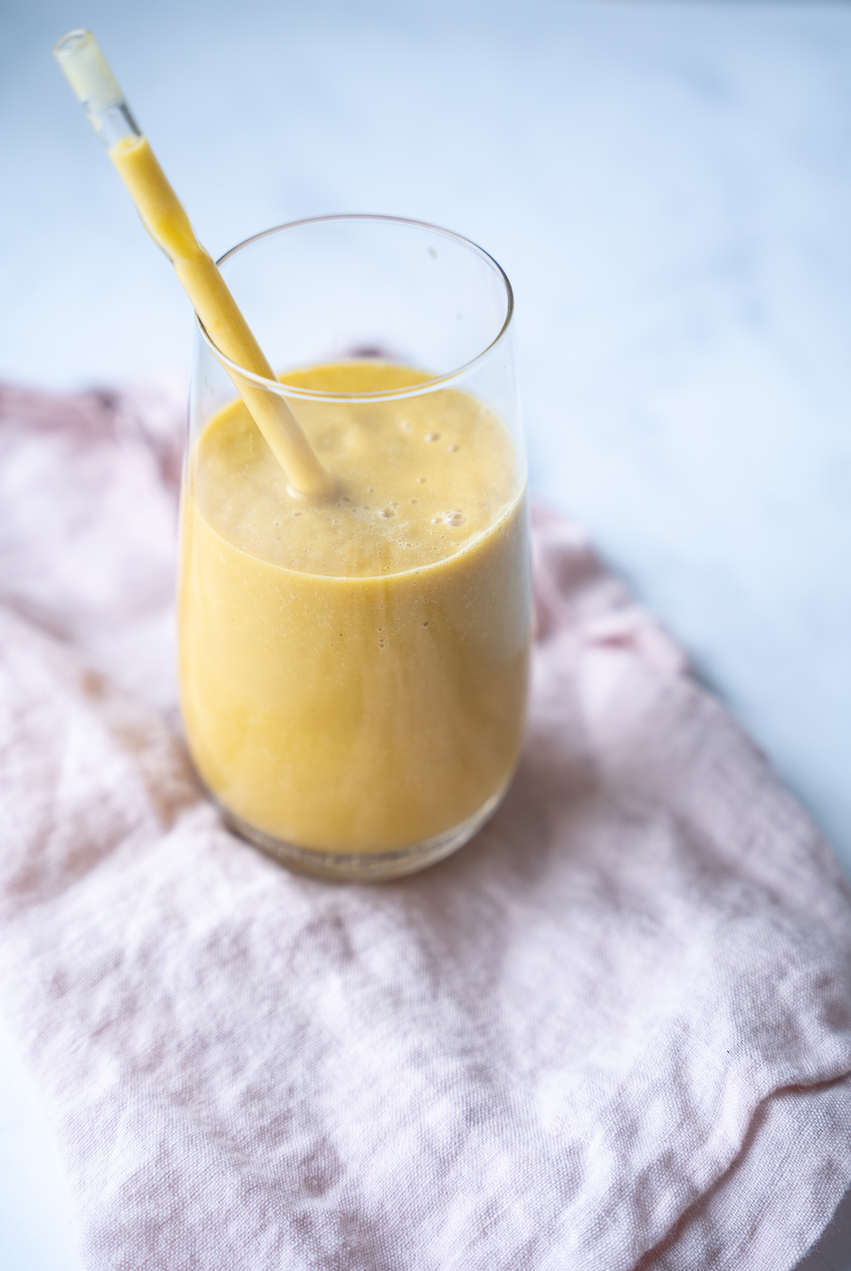 Smoothie med mango og gulerødder