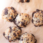 Chokoladescones med hytteost